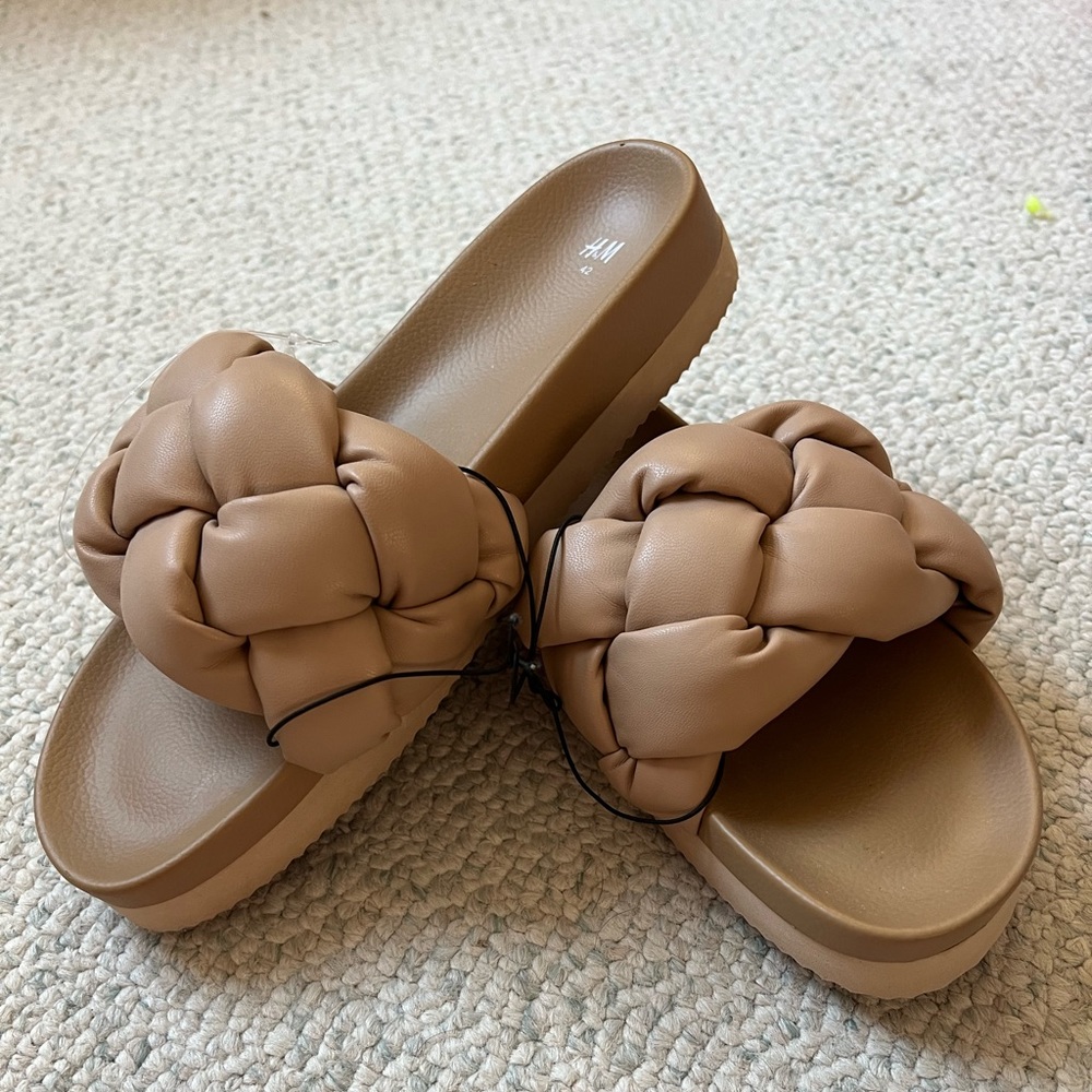 H & M braided women’s slides